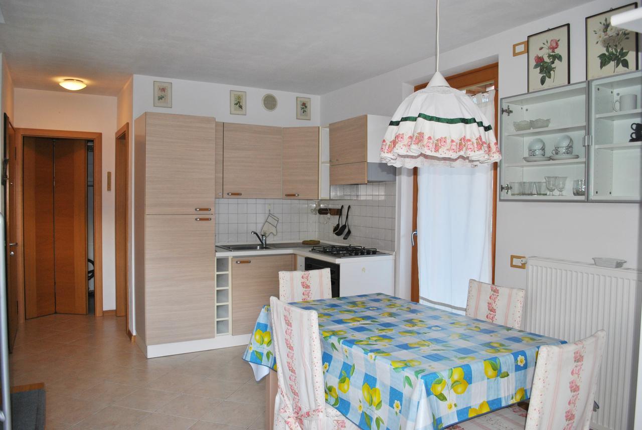 Villetta Con Giardino E Panorama Daire Carisolo Dış mekan fotoğraf