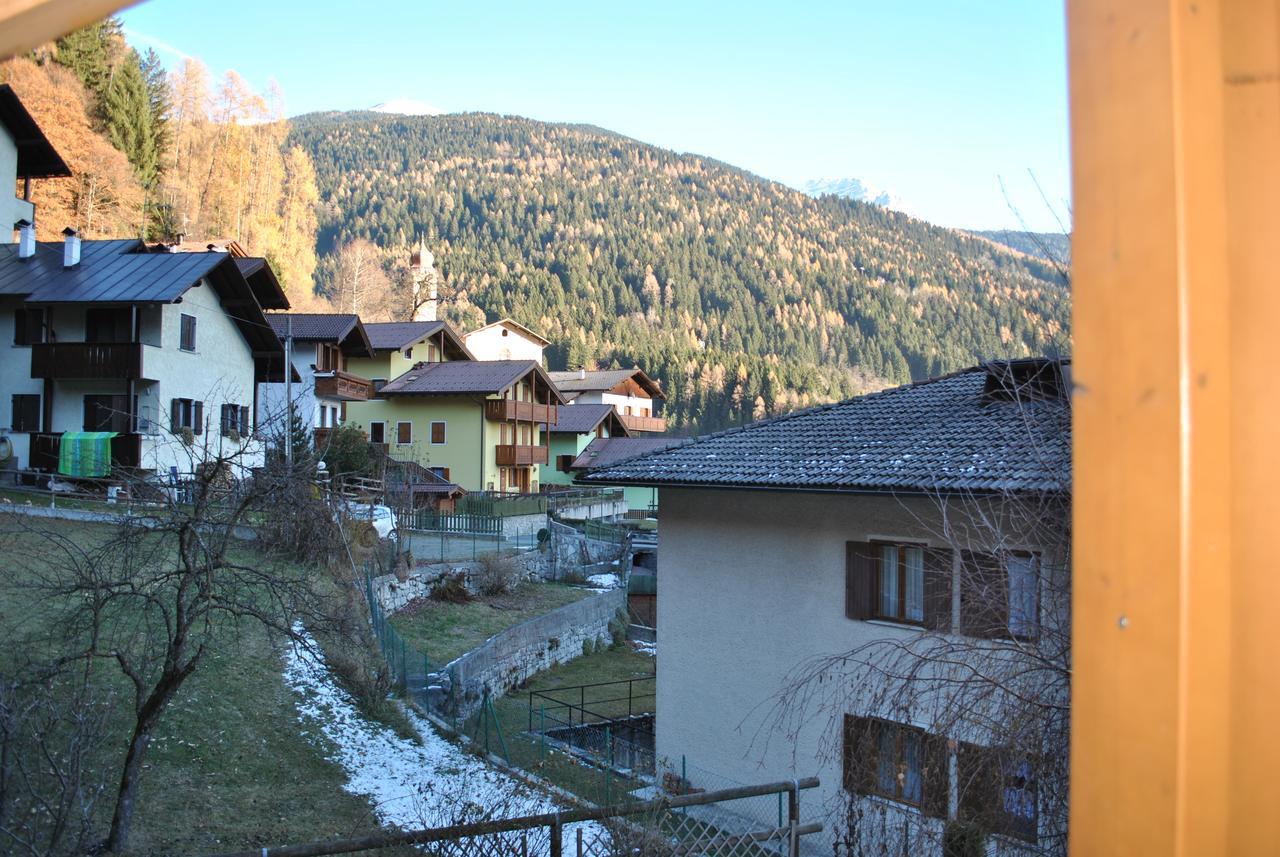 Villetta Con Giardino E Panorama Daire Carisolo Dış mekan fotoğraf