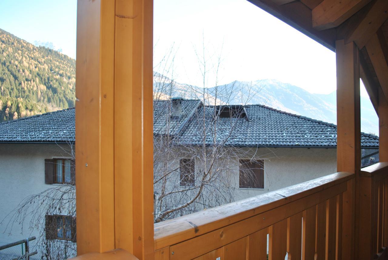 Villetta Con Giardino E Panorama Daire Carisolo Dış mekan fotoğraf